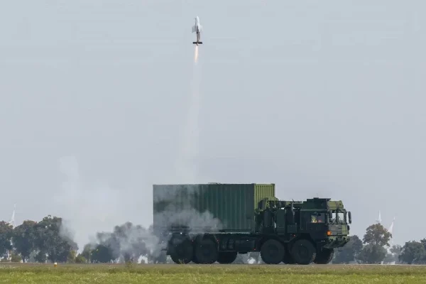 Вантажівку MAN адаптували для запуску ударних безпілотників (ВІДЕО)