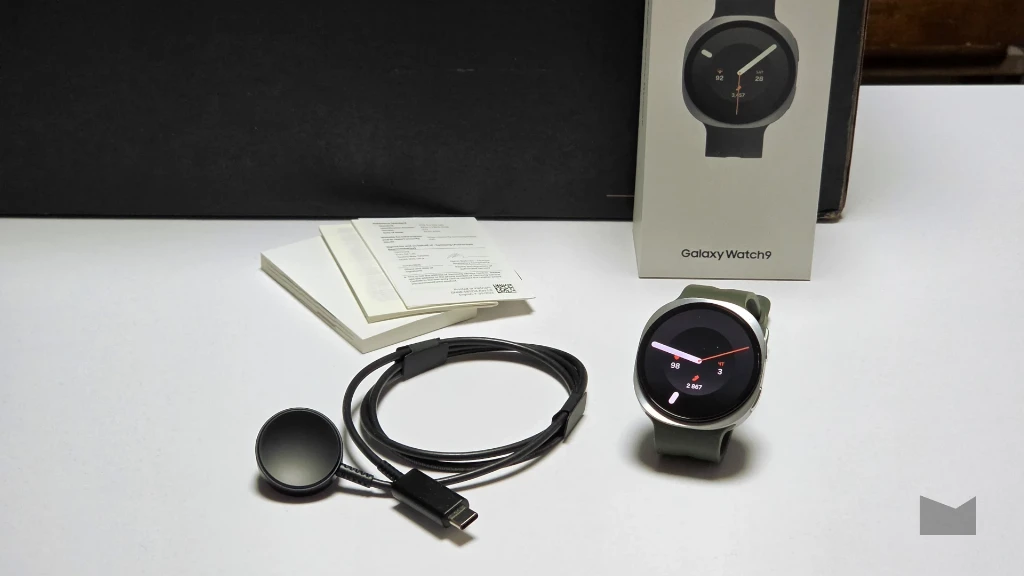 Огляд Samsung Galaxy Watch9: комплектація Огляд Samsung Galaxy Watch9: комплектація