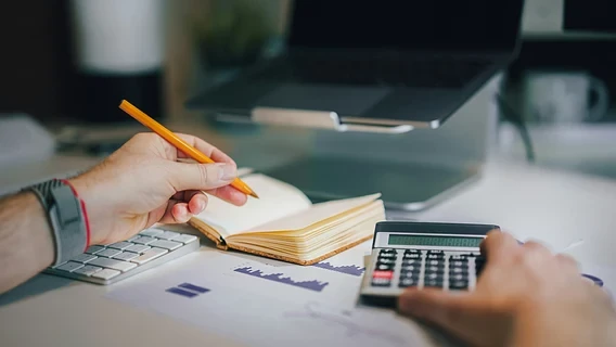 Український розробник створив FOP Finance — iOS-застосунок для ФОПів, який рахує податки та підтягує курс валют НБУ